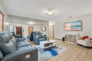 927 W 37th St Hialeah, FL 33012 - MLS#A11884966