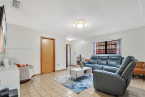 927 W 37th St Hialeah, FL 33012 - MLS#A11884966