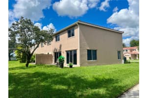11100 Sw 17th Mnr Davie, FL 33324 - MLS#A11885035