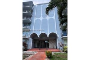 12500 Ne 15th Ave 203, North Miami