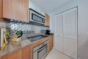 300 S Biscayne Blvd T-3312 Miami, FL 33131 - MLS#A11885063