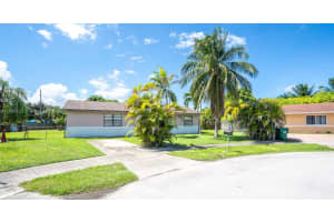 10274 Sw 169th Ter Miami, FL 33157 - MLS#A11885123