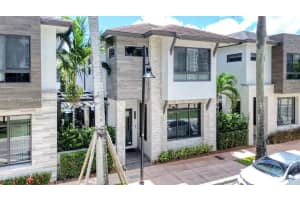 4761 Nw 85th Ave Doral, FL 33166 - MLS#A11885256