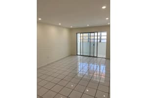 1555 W 44th Pl 234 Hialeah, FL 33012 - MLS#A11885279