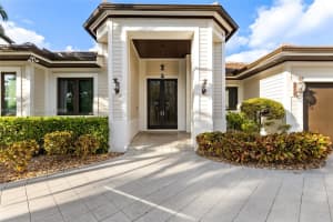 2381 Ne 24th St, Lighthouse Point