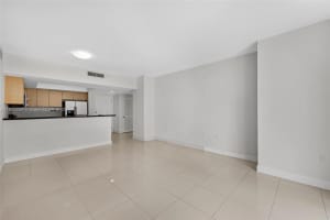 140 S Dixie Hwy 512 Hollywood, FL 33020 - MLS#A11885324