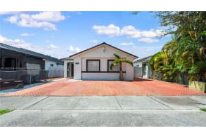 7250 W 30th Ave, Hialeah