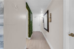 9410 Poinciana Pl 206 Davie, FL 33324 - MLS#A11885356