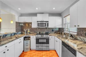 8950 Sunrise Lakes Blvd 311, Sunrise
