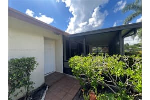 5445 Mendoza St West Palm Beach, FL 33415 - MLS#A11885431