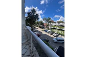 3610 Yacht Club Dr 215 Aventura, FL 33180 - MLS#A11885433
