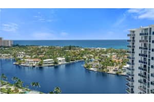 20505 E Country Club Dr 2233, Aventura