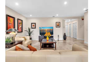 6538 Via Regina 9 Boca Raton, FL 33433 - MLS#A11885468