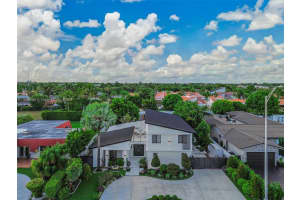 8761 Sw 56th St Miami, FL 33165 - MLS#A11885486