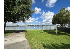 12373 Nw 7th Ln Miami, FL 33182 - MLS#A11885503