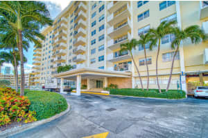 401 Golden Isles Dr 908 Hallandale Beach, FL 33009 - MLS#A11885533