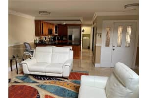 10115 Nw 4th Ln 3-8 Miami, FL 33176 - MLS#A11885571