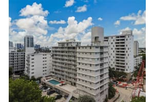 1300 Lincoln Rd B402 Miami Beach, FL 33139 - MLS#A11885573