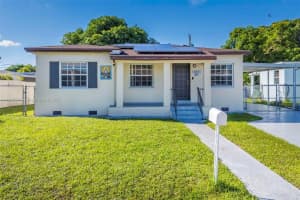 280 E 39th St, Hialeah