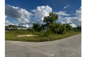 3913 14th St Sw Lehigh Acres, FL 33976 - MLS#A11885579