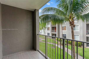 6861 Sw 44th St 204 Miami, FL 33155 - MLS#A11885584