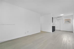 15991 Ne 18th Pl 2 North Miami Beach, FL 33162 - MLS#A11885616