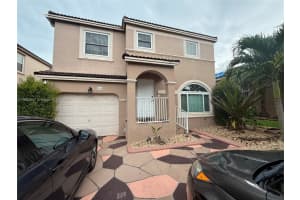 250 Nw 151st Ave, Pembroke Pines