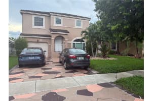 250 Nw 151st Ave Pembroke Pines, FL 33028 - MLS#A11885647