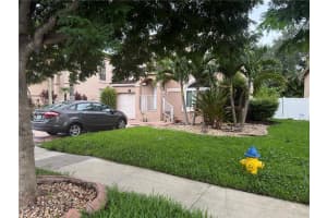 250 Nw 151st Ave Pembroke Pines, FL 33028 - MLS#A11885647