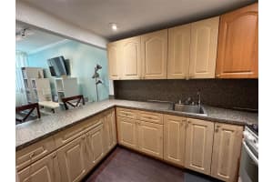 700 Biltmore Way 418 Coral Gables, FL 33134 - MLS#A11885673