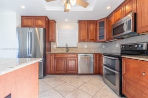 121 Golden Isles Dr 1201 Hallandale Beach, FL 33009 - MLS#A11885678