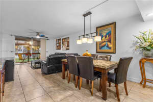 711 S Hollybrook Dr 210 Pembroke Pines, FL 33025 - MLS#A11885733