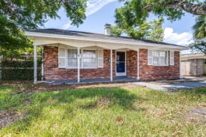 100 Huron Ave Tampa, FL 33606 - MLS#A11885758
