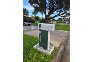 6129 Royal Palm Blvd Margate, FL 33063 - MLS#A11885786
