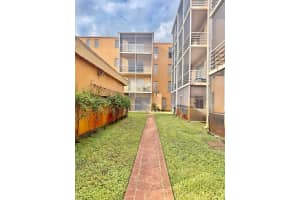 4848 Nw 24th Ct 203 Lauderdale Lakes, FL 33313 - MLS#A11885792