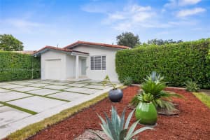 2121 Red Rd Coral Gables, FL 33155 - MLS#A11885793