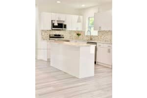 1000 Nw 13th St Fort Lauderdale, FL 33311 - MLS#A11885798