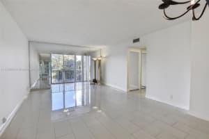 4200 Hillcrest Dr 308 Hollywood, FL 33021 - MLS#A11885854