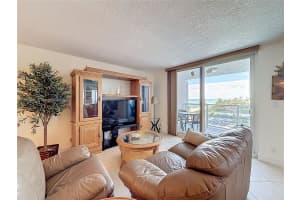 1890 S Ocean Dr 504 Hallandale Beach, FL 33009 - MLS#A11885885
