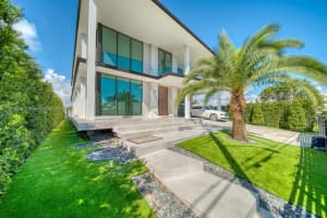 7520 W Treasure Dr North Bay Village, FL 33141 - MLS#A11885906