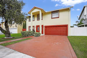 1001 Sw 100th Ter Pembroke Pines, FL 33025 - MLS#A11885922