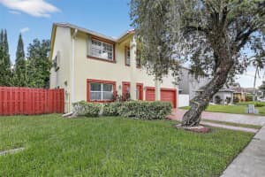 1001 Sw 100th Ter Pembroke Pines, FL 33025 - MLS#A11885922