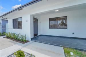 2221 Charleston St Hollywood, FL 33020 - MLS#A11885984