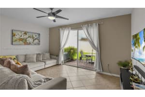 7717 Paddock Pl Davie, FL 33328 - MLS#A11886000