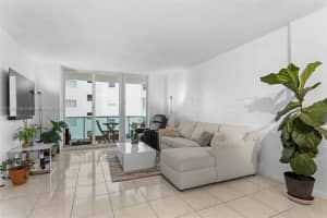 5001 Collins Ave 5e Miami Beach, FL 33140 - MLS#A11886015