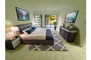 19644 Bobolink Dr Hialeah, FL 33015 - MLS#A11886043