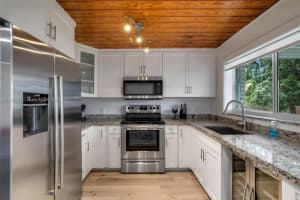670 Flagami Blvd, Miami