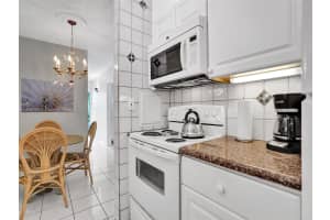 17090 Ne 14th Ave 104 North Miami Beach, FL 33162 - MLS#A11886126