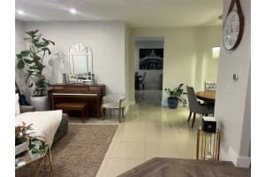 10866 Nw 51st Ln 10866 Doral, FL 33178 - MLS#A11886187