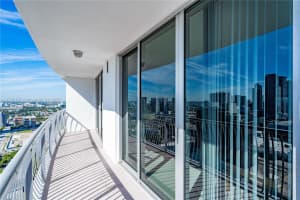 1750 Bayshore Dr , Miami, FL 33132 - MLS#A11886197